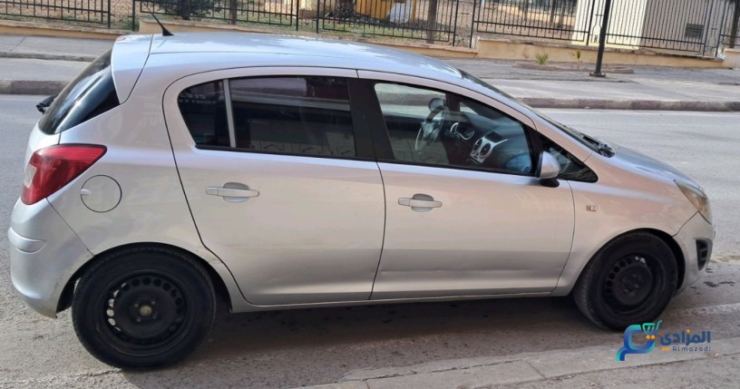 opel-corsa-big-0