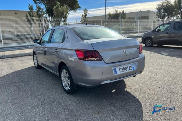 peugeot-301-allure-16-hdi-92-cv-bvm5-image-big-3