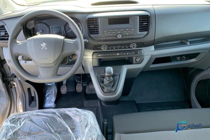 peugeot-traveller-combi-20-hdi-150ch-bvm6-image-big-1