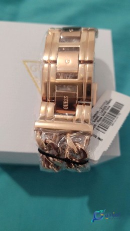 montre-guess-femme-big-2