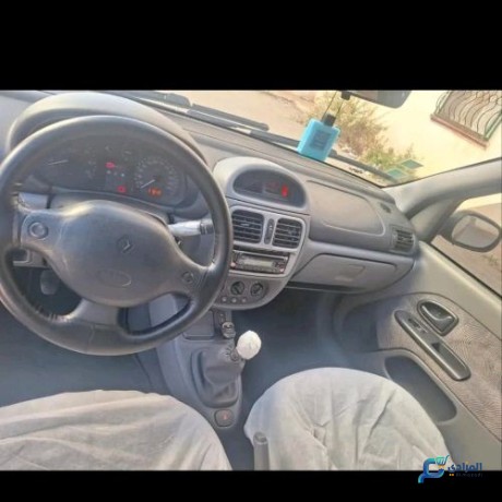 clio-2000-big-4