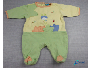 Grenouillère jaune pour bébé