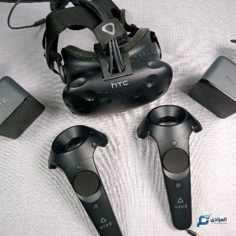 casque-de-realite-virtuelle-htc-vive-big-0