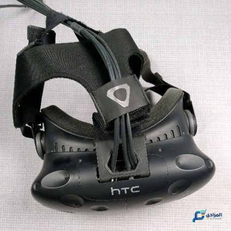 casque-de-realite-virtuelle-htc-vive-big-1