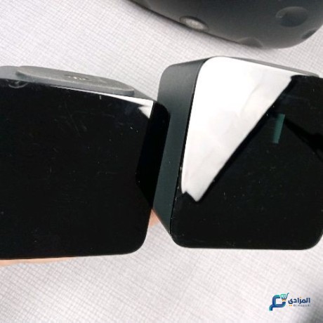 casque-de-realite-virtuelle-htc-vive-big-3