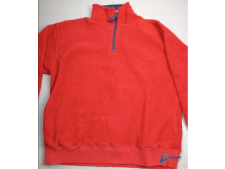 Pull enfant rouge