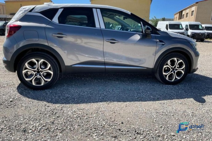 renault-captur-essence-13-tce-130-cv-bva7-big-0