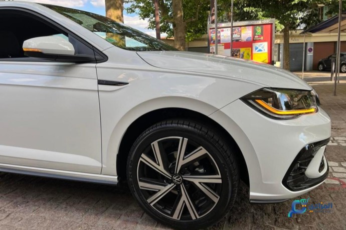volkswagen-polo-r-line-10-tsi-95ch-dsg7-big-1