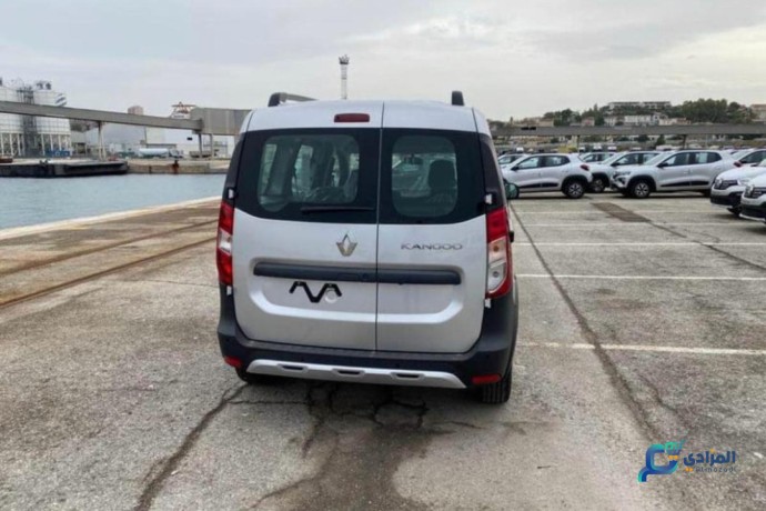 renault-kangoo-stepway-15-dci-85-ch-bvm5-big-4