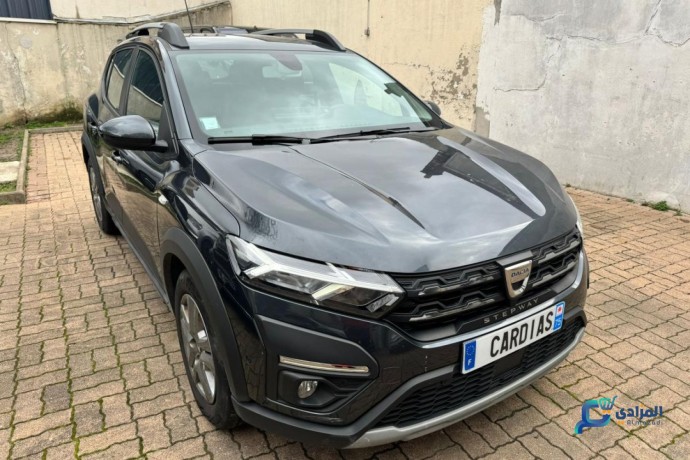 dacia-sandero-stepway-3ans-big-0