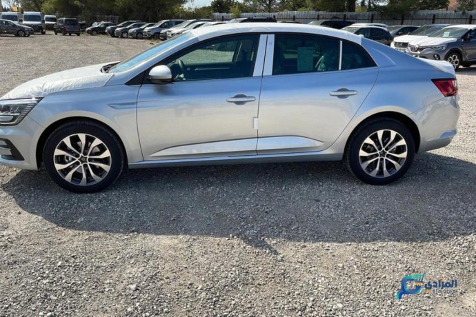 renault-megane-sedan-intens-13-tce-150-cv-bva-big-2