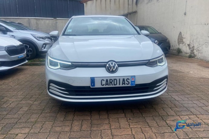 volkswagen-golf-8-3ans-big-0
