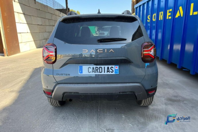 dacia-duster-extreme-gold-15-dci-110-cv-bva6-image-big-3