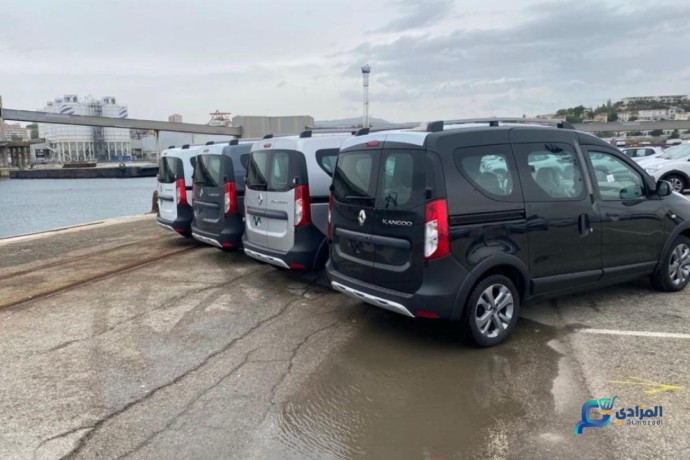 renault-kangoo-stepway-15-dci-85-ch-bvm5-big-2