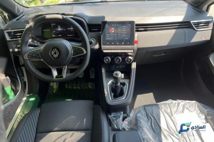 clio-alpine-big-3