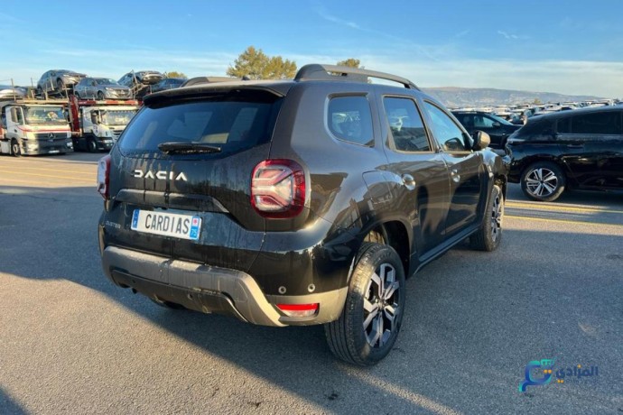 dacia-duster-journey-15-dci-110-cv-bva6-big-4